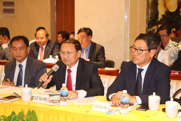 柬埔寨2025gdp_柬埔寨女人(3)